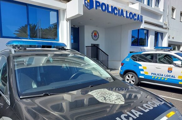 La Policía Local de Arrecife (GOAC) procedió a la detención de dos ciudadanos con órdenes de ingreso en prisión