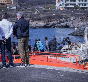clavijopaterahierrojan24 Canarias requiere al Estado el abono de más de 157 millones por la atención de menores migrantes