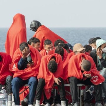Canarias propone un protocolo para atender a menores migrantes y crear un banco de familias acogentes en Europa