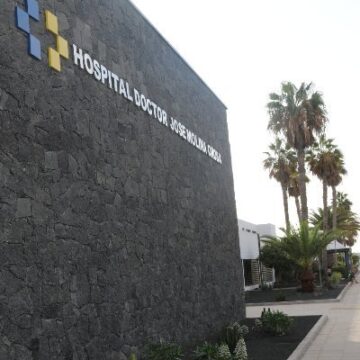 hospitalmolinaorosa El Hospital Universitario Doctor José Molina Orosa celebra 35 años de historia
