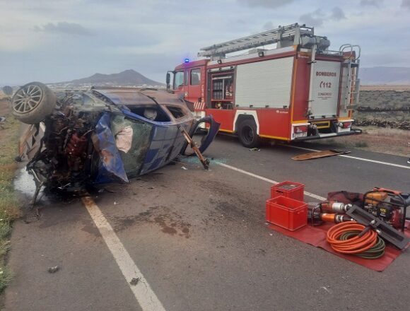 Un herido de carácter grave tras el vuelco del vehículo en el que circulaba en Muñique