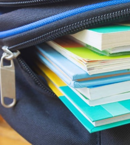 colegio educacion libros texto material b El 82,43 % de los estudiantes de Lanzarote aprueba la convocatoria de julio de la PAU en la ULPGC