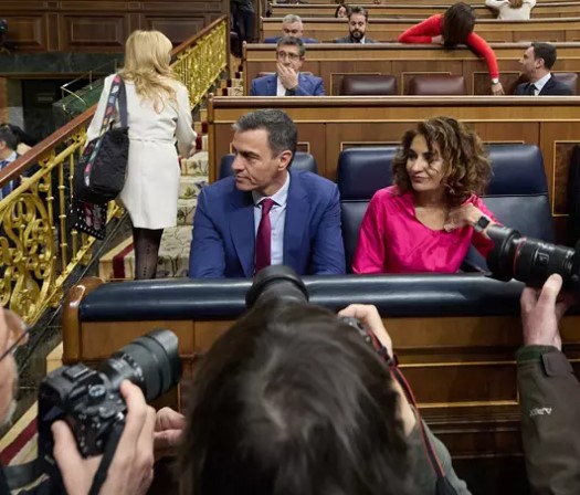 pedro sanchez congreso Sánchez se reunirá el viernes con Clavijo en La Palma para abordar la crisis migratoria