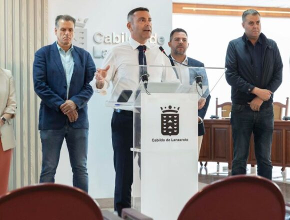 oswaldo comparecencia may24 incendio zonzamas El Cabildo de Lanzarote garantiza la operatividad del Complejo Ambiental de Zonzamas y mantiene el ciclo integral de recogida de residuos