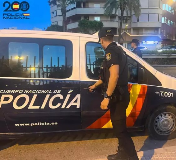 policia nacional Detenidos en Lanzarote dos empresarios de la construcción por explotar a 14 extranjeros