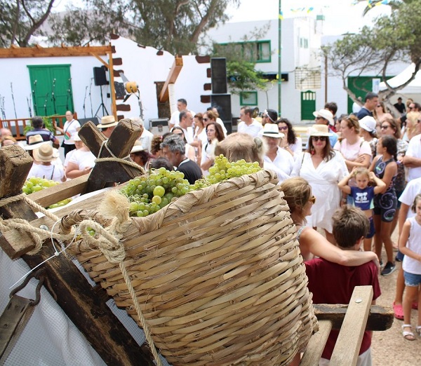 vendimia tinajo Tinajo celebra las Fiestas de San Roque del 9 al 17 de agosto