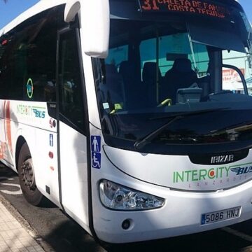 intercity guagua autobus Refuerzo del transporte público para las fiestas de la Caleta de Famara