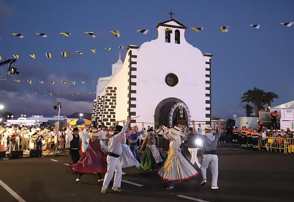 Tinajo honra a la Virgen de Los Dolores, patrona de Lanzarote