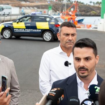 cc puerto pateras septiembre 24 Coalición Canaria llama a la indisciplina de la militancia socialista ante la grave crisis migratoria
