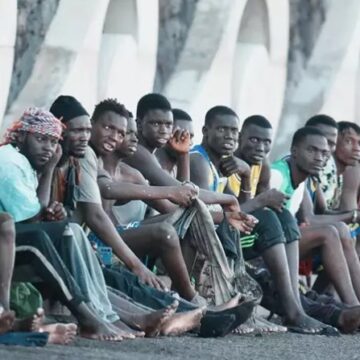 patera La UE destinará 14 millones de euros adicionales a Canarias para paliar la crisis migratoria