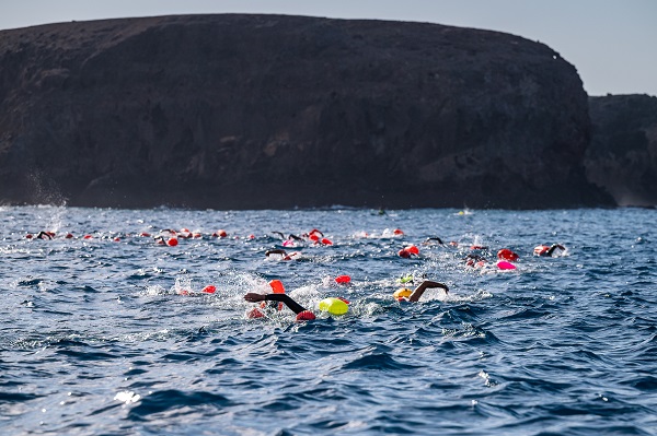 natacion travesia yaiza playas de papagayo El Servicio Insular de Deportes abre este miércoles las inscripciones de la XXX Travesía a Nado El Río