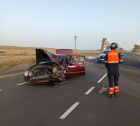 accidente lz34 teguise noviembre 2024 Un herido en un accidente de tráfico en la LZ-34