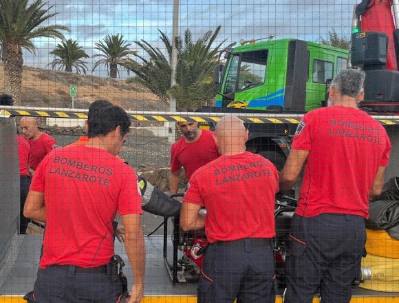 bomberos lanzarote Cuatro bomberos de Lanzarote, dos vehículos y material de rescate viajan a Valencia para colaborar en los estragos ocasionados por la DANA