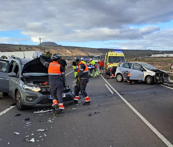 accidente tabayesco feb25 Dos personas heridas en un accidente de tráfico en la LZ-1 a la altura de Tabayesco