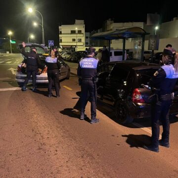 policia control arrecife Éxito de los controles policiales preventivos en Arrecife durante el fin de semana