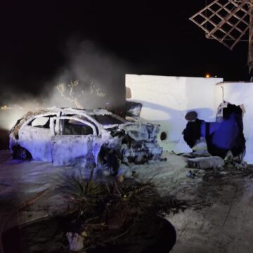 accidente playa blanca mar25 Calcinado un vehículo en Playa Blanca tras un accidente