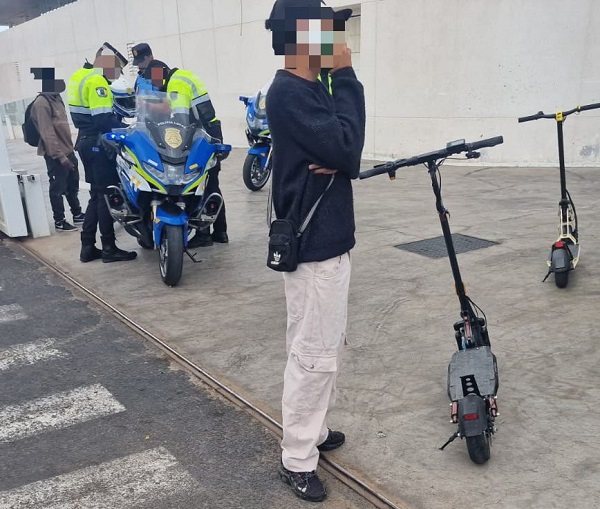 arrecife policia patinetes marzo 2025 Arrecife eleva a consulta pública las nuevas ordenanzas de circulación en patinetas eléctricas