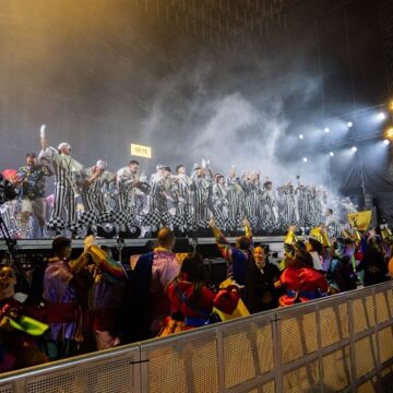 carnaval ace Los Simplones se coronan el XXXV Concurso de Murgas Adultas del Carnaval de Arrecife