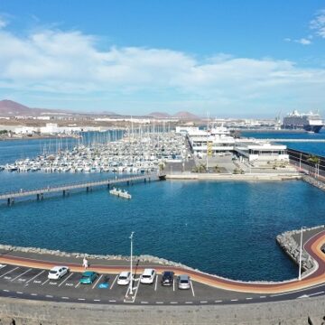El puerto de Arrecife registra una subida del 24 por ciento en la llegada de cruceristas entre enero y marzo