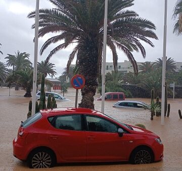 lluvia costa teguise mayo25 El Consorcio de Seguridad y Emergencias de Lanzarote recomienda extremar precauciones ante las lluvias puntualmente fuertes