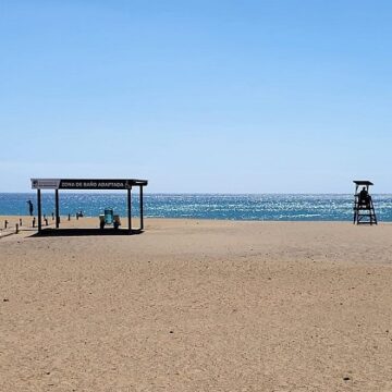 San Bartolomé refuerza la seguridad en Semana Santa activando el servicio de socorrismo y asistencia en las playas
