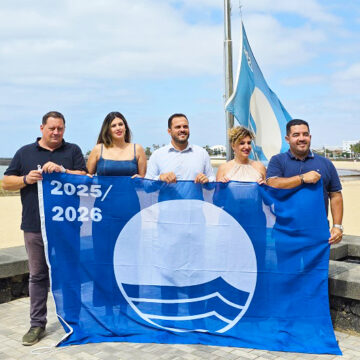 El Reducto luce ya su nueva Bandera Azul para este año 2025