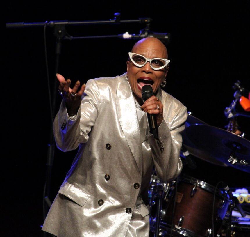 El precioso idilio entre Dee Dee Bridgewater y los Jameos del Agua