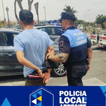 policia loical arrecife coche robado jul23 La Policía Local de Arrecife detiene al conductor de un vehículo sustraído tras herir gravemente a un motorista y abandonar el lugar del accidente