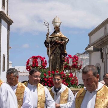 Devoción y solemnidad en la eucaristía y procesión en honor de San Ginés