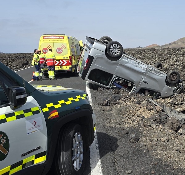 accidente timanfaya aug25 Accidente con heridos tras un vuelco cerca de Timanfaya