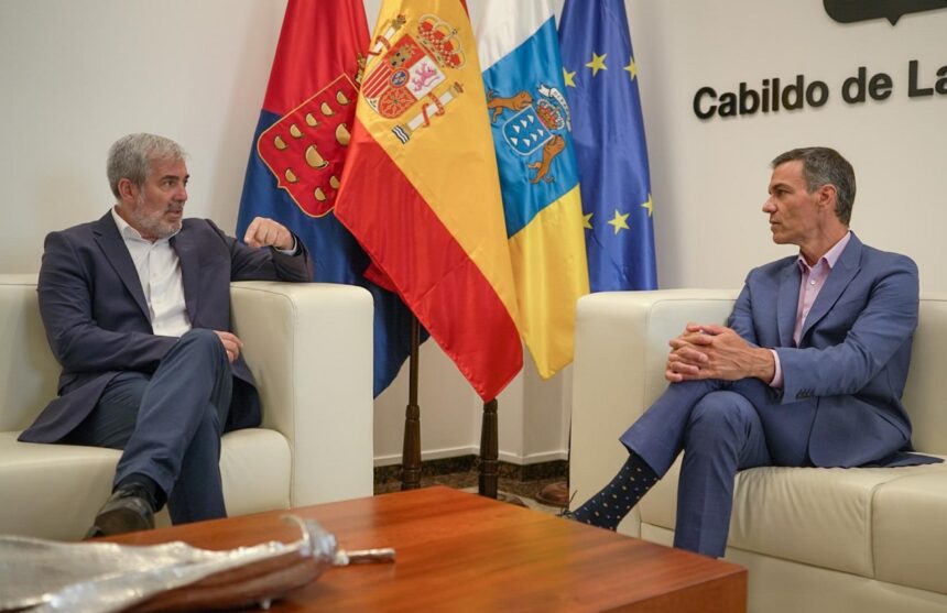 clavijo sanchez lanzarote aug25 Clavijo propone en Lanzarote a Sánchez la aprobación de un Decreto Ley específico para los asuntos canarios pendientes