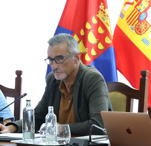 Marci Acuña, consejero de Bienestar Social Guatiza contará con un centro de respiro familiar