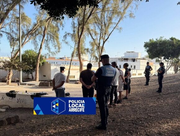 ace titerroy parque pinos policia La Policía de Arrecife refuerza su presencia para atajar la venta o consumo de drogas en espacios frecuentado por jóvenes