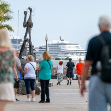 arrecife cruceros turismo (1) Arrecife roza los 400.000 cruceristas en los primeros cuatro meses del año