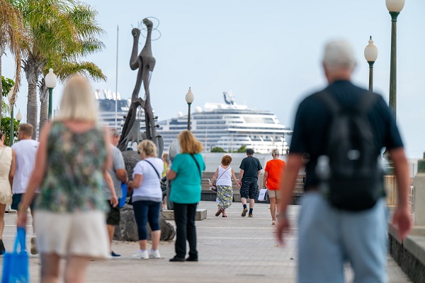 arrecife cruceros turismo (1) Arrecife roza los 400.000 cruceristas en los primeros cuatro meses del año