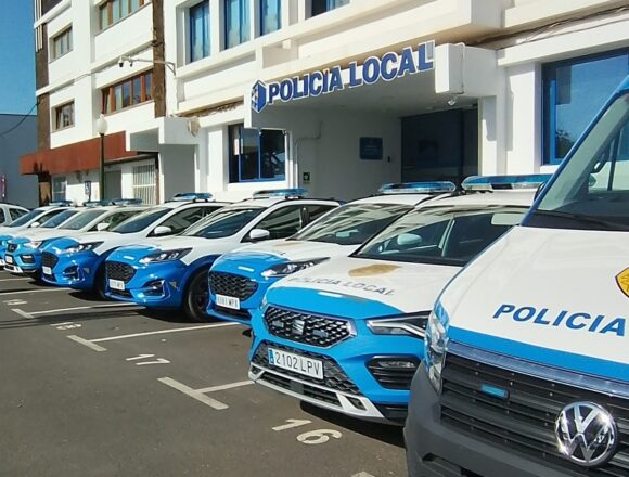 Sede de la Policía Local de Arrecife La Policía Local de Arrecife detiene a un varón por violencia de género y con orden de expulsión de España en vigor