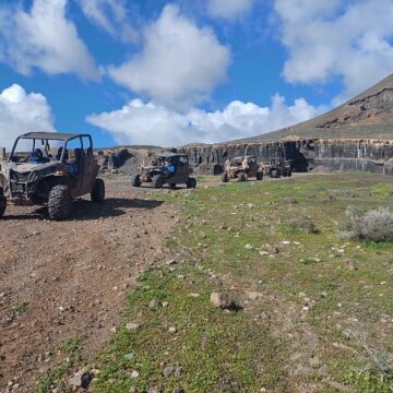 Sanción Buggies guatiza jun26 Expediente sancionador por una ruta ilegal de seis buggies fuera de caminos autorizados en Guatiza