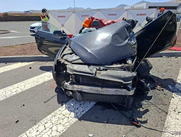accidente puerto del carmen jun26 Cinco personas heridas tras un accidente con tres vehículos implicados en la LZ-40