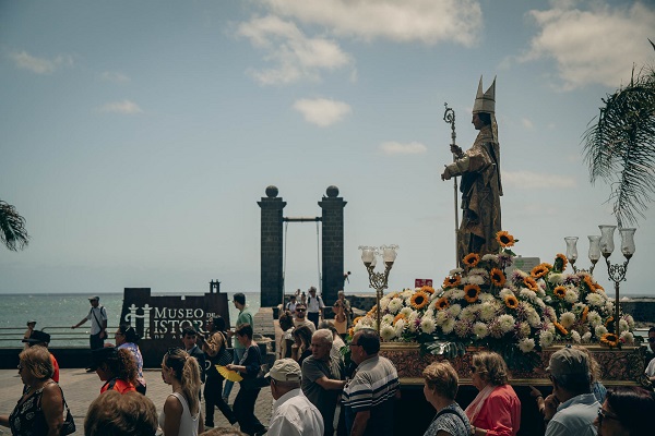 Eucaristía y Procesión San Ginés Arrecife celebra el Día de San Ginés con unas multitudinarias Eucaristía y Procesión en honor a su Patrono