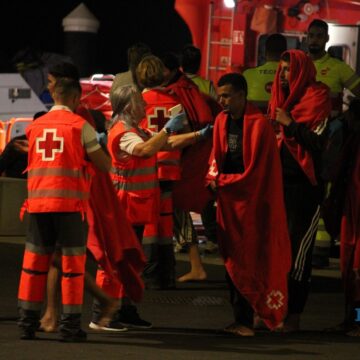 IMG_9787 Salvamento Marítimo rescata cuatro pateras con 190 personas cerca de Lanzarote en un solo día