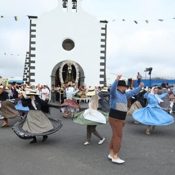 Ofrenda de Los Dolores (117) La Romería de la Virgen de Los Dolores vuelve a congregar a miles de personas en Mancha Blanca